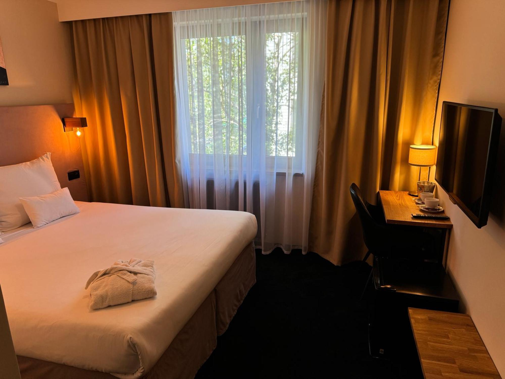 Amber Blue Wellness & Spa (Adults Only) カルビア エクステリア 写真