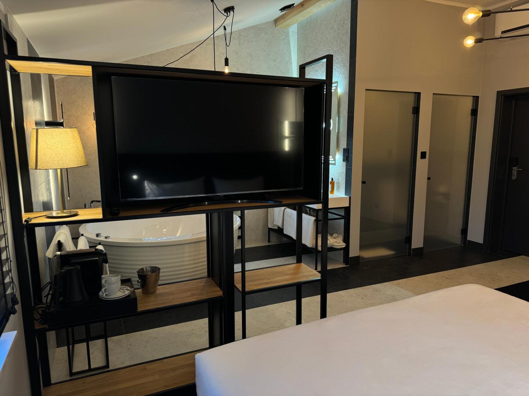 Amber Blue Wellness & Spa (Adults Only) カルビア エクステリア 写真